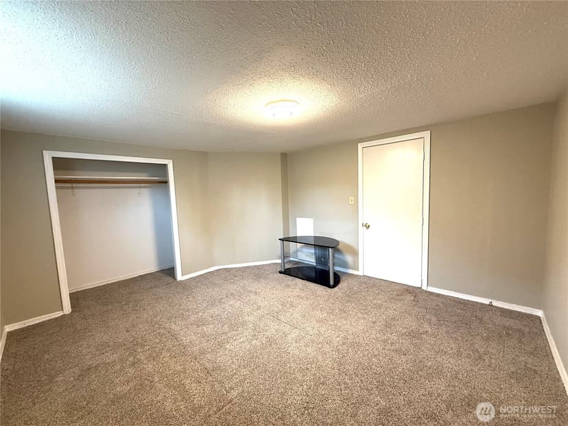 Property photo for 11829 76 Avenue S, Seattle photo 15