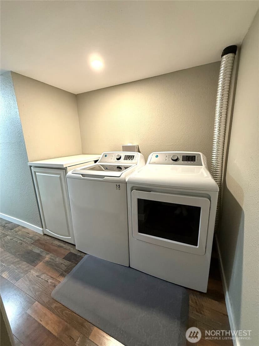 Property photo for 11829 76 Avenue S, Seattle photo 23