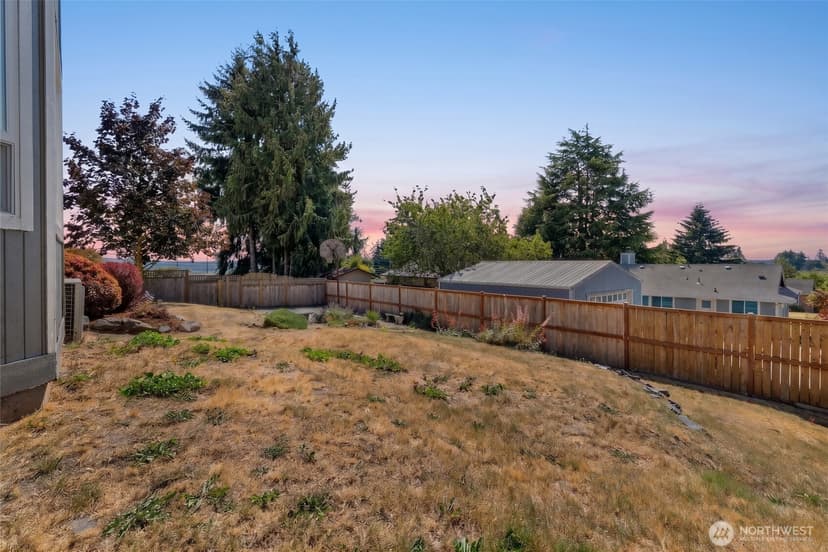 Property photo for 4908 22nd Avenue NE, Tacoma photo 18