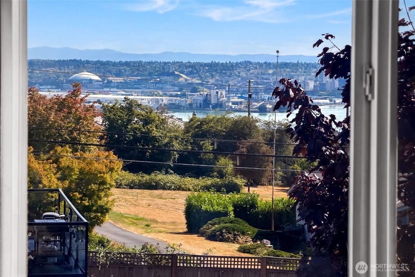 Property photo for 4908 22nd Avenue NE, Tacoma photo 24