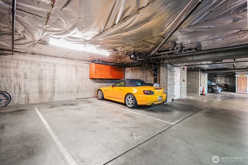 Property photo for 1740 Aurora Avenue N #A-102, Seattle photo 17