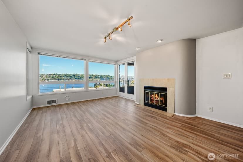Property photo for 1740 Aurora Avenue N #A-102, Seattle photo 8