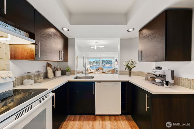 Property photo for 1740 Aurora Avenue N #A-102, Seattle photo 4
