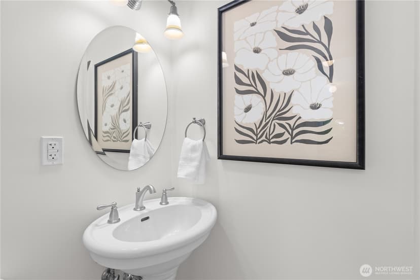 Property photo for 1129 37th Avenue, Seattle photo 14