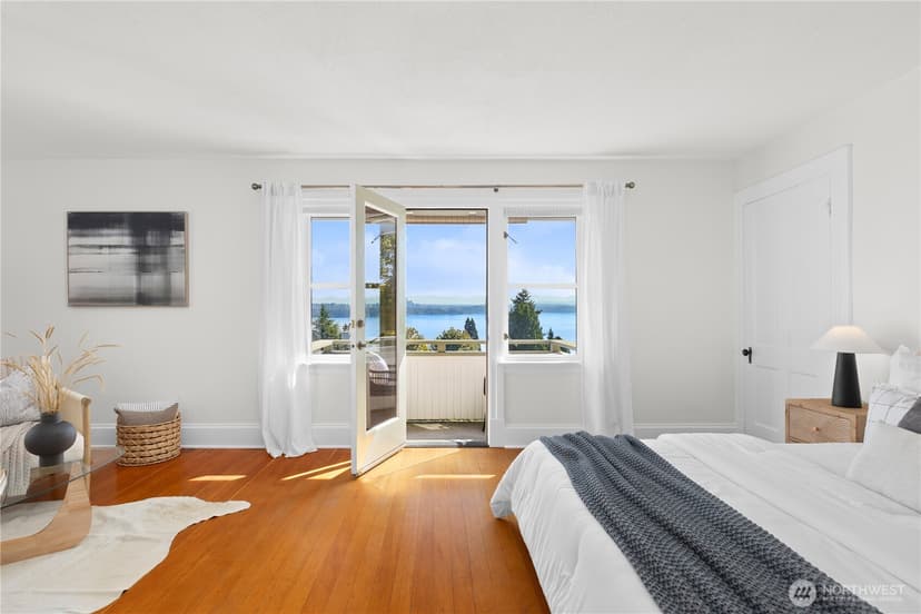 Property photo for 1129 37th Avenue, Seattle photo 16