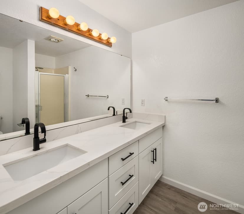 Property photo for 14328 85th Place NE, Kirkland photo 16