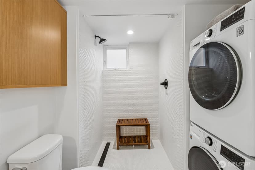 Property photo for 2303 E Alder Street, Seattle photo 11