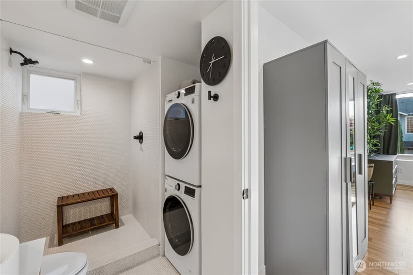 Property photo for 2303 E Alder Street, Seattle photo 12