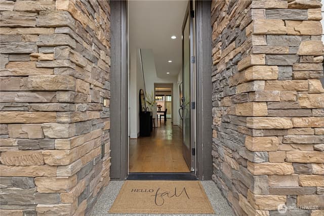 Property photo for 1431 243rd Place NE, Sammamish photo 3