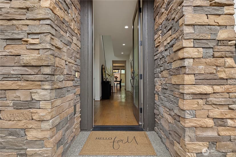 Property photo for 1431 243rd Place NE, Sammamish photo 3