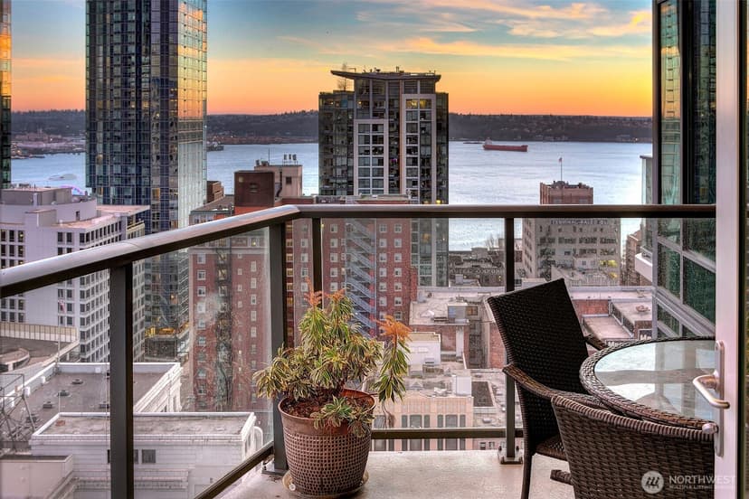 Property photo for 1920 4th Avenue #2405, Seattle photo 5