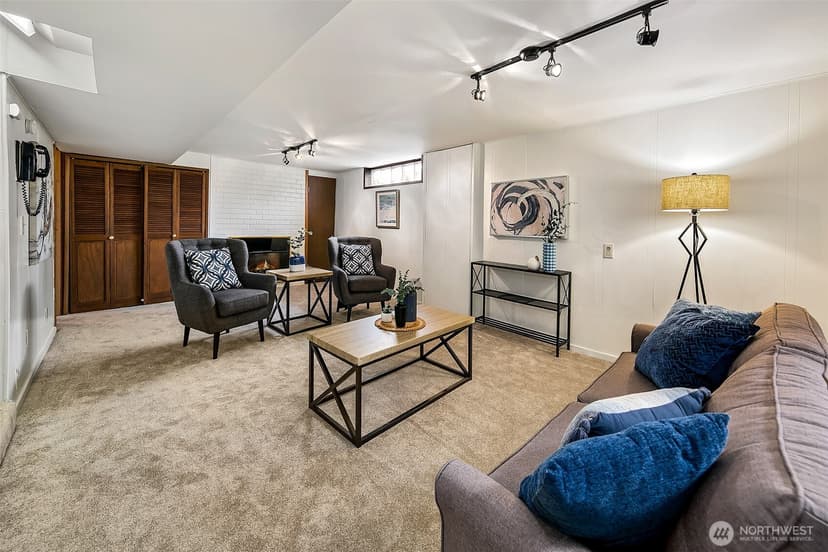 Property photo for 3039 49th Avenue SW, Seattle photo 17
