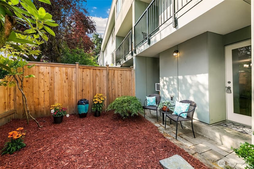 Property photo for 13717 Linden Avenue N #104, Seattle photo 19