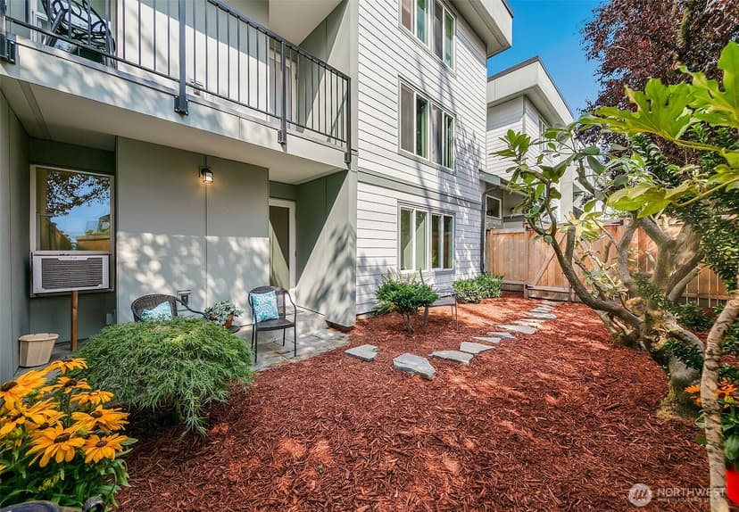Property photo for 13717 Linden Avenue N #104, Seattle photo 20