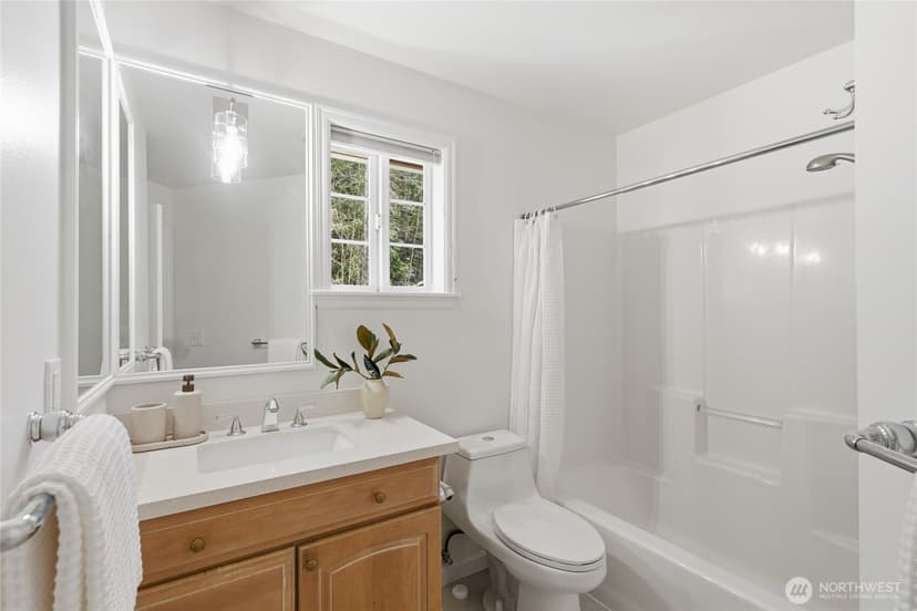 Property photo for 5107 218th Avenue NE, Redmond photo 29