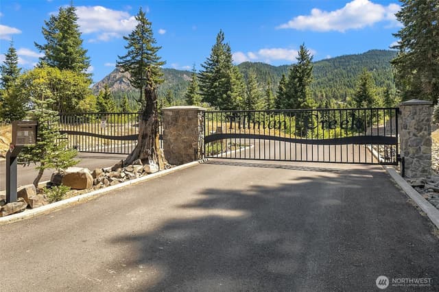 Property photo for 961 Rocky Mountain Way, Cle Elum photo 2
