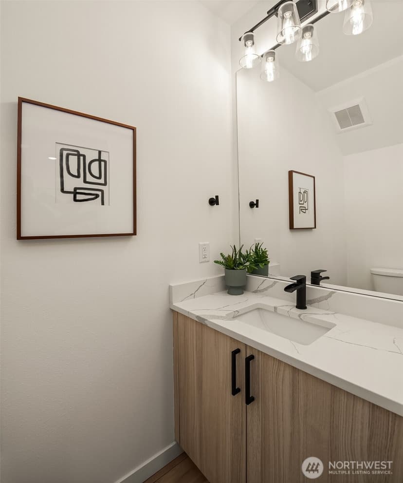 Property photo for 3406 B 34th Avenue W, Seattle photo 20