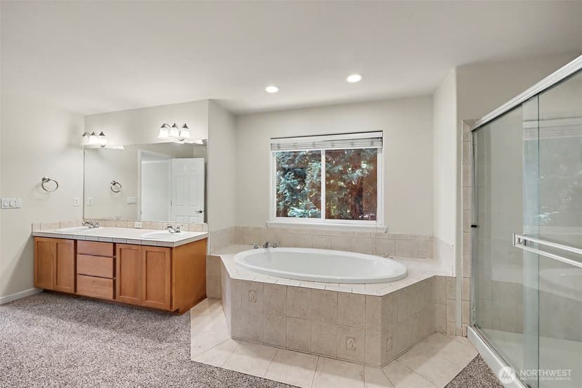 Property photo for 4129 NE 9th Place, Renton photo 18