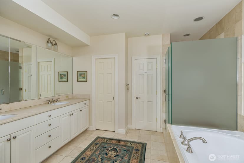 Property photo for 6681 NE Windermere Road, Seattle photo 34