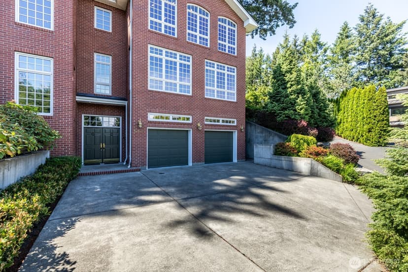 Property photo for 6681 NE Windermere Road, Seattle photo 7
