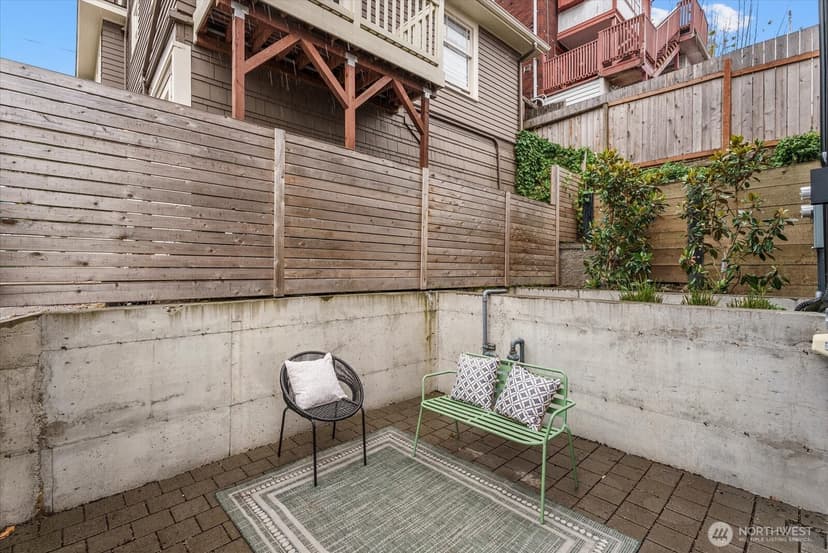 Property photo for 3111 Queen Anne Avenue N, Seattle photo 9