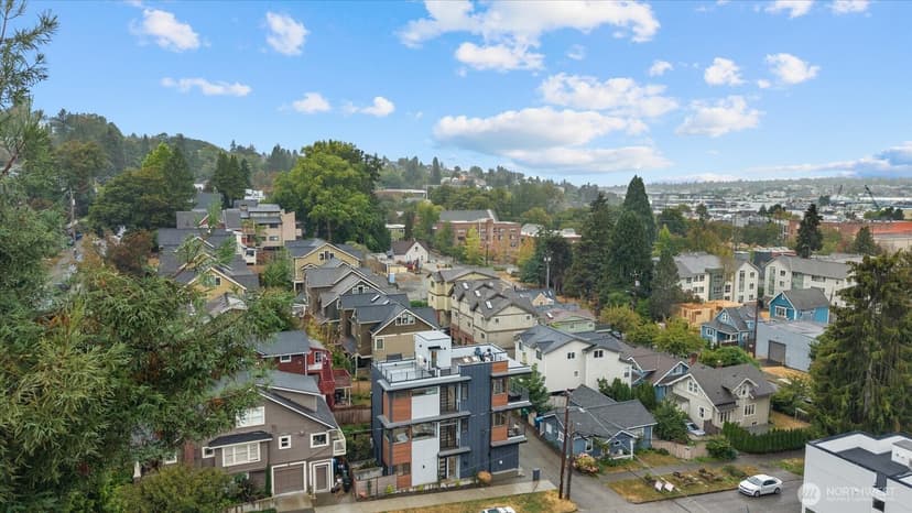 Property photo for 3111 Queen Anne Avenue N, Seattle photo 37