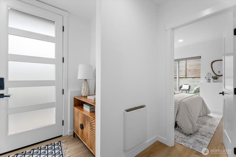 Property photo for 3111 Queen Anne Avenue N, Seattle photo 10