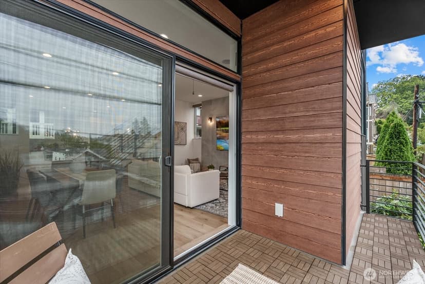 Property photo for 3111 Queen Anne Avenue N, Seattle photo 18