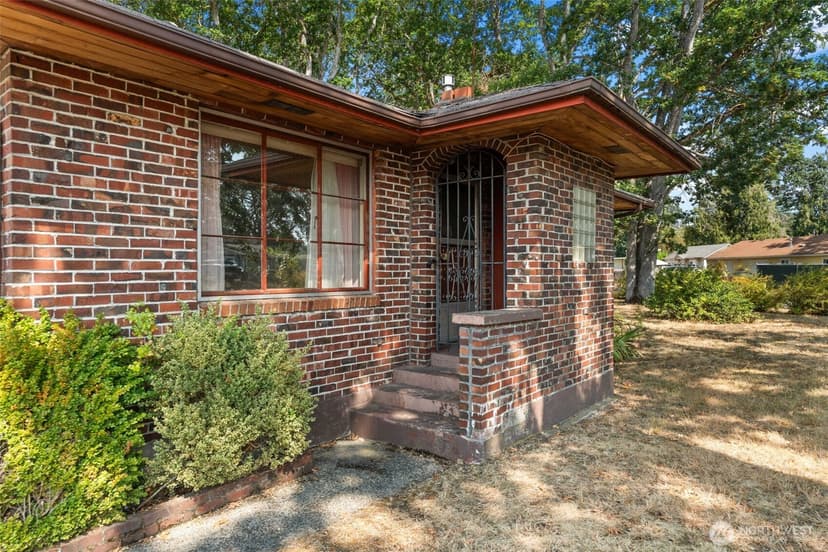 Property photo for 15202 Washington Avenue SW, Lakewood photo 10