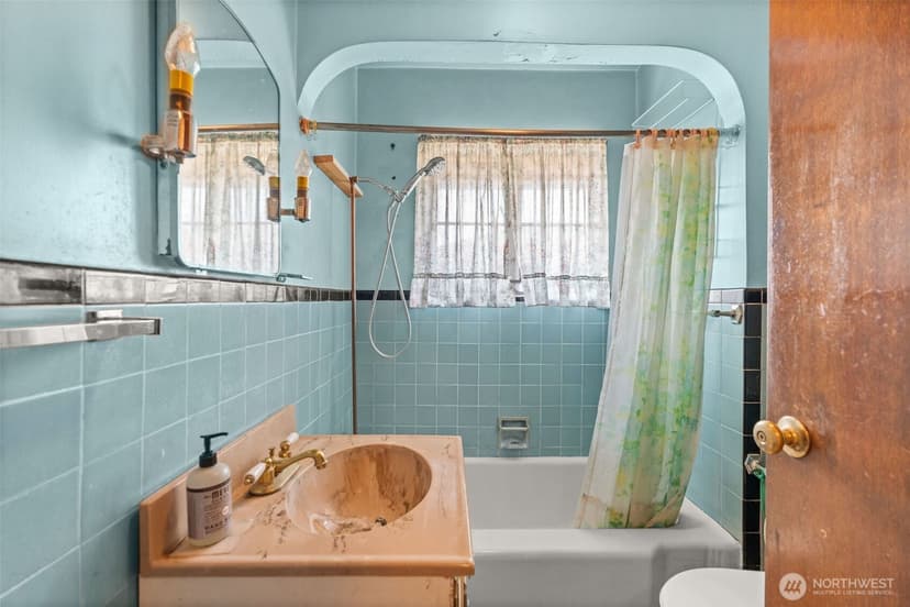 Property photo for 15202 Washington Avenue SW, Lakewood photo 23