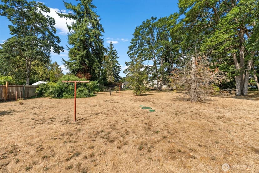 Property photo for 15202 Washington Avenue SW, Lakewood photo 4