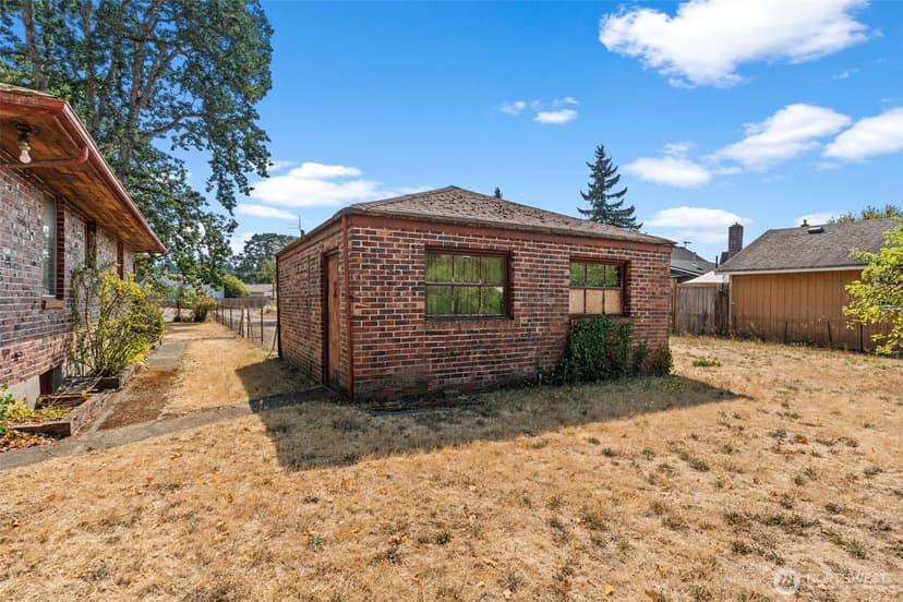 Property photo for 15202 Washington Avenue SW, Lakewood photo 38