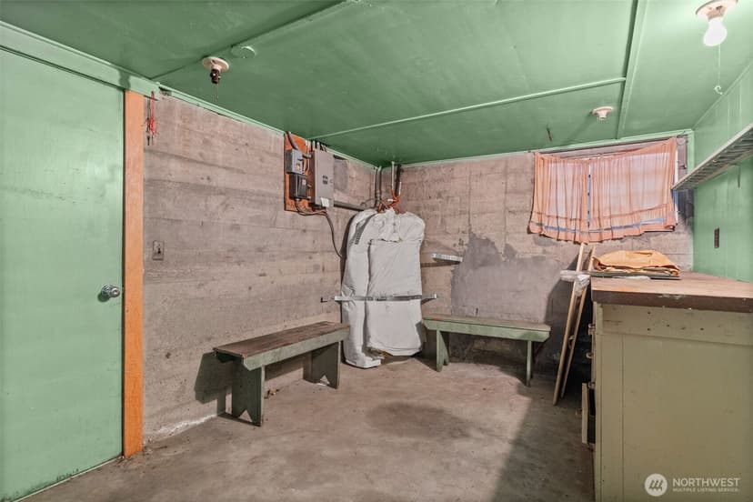 Property photo for 15202 Washington Avenue SW, Lakewood photo 30