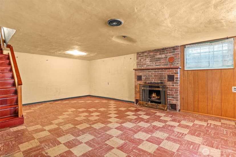 Property photo for 15202 Washington Avenue SW, Lakewood photo 28