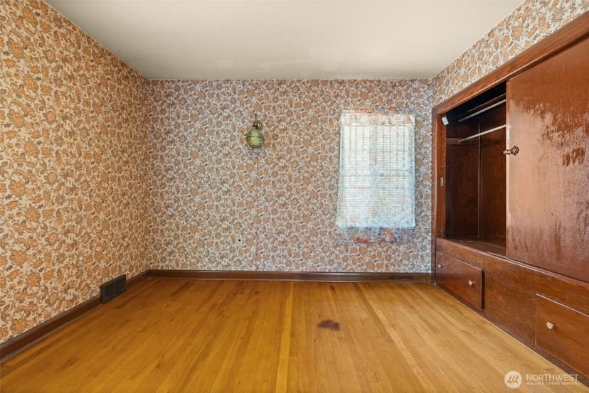 Property photo for 15202 Washington Avenue SW, Lakewood photo 25