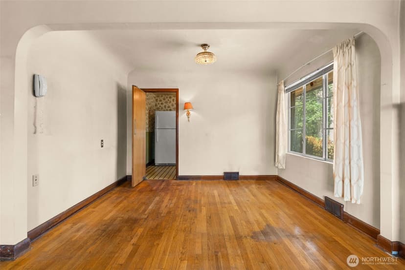Property photo for 15202 Washington Avenue SW, Lakewood photo 16