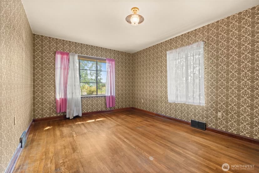 Property photo for 15202 Washington Avenue SW, Lakewood photo 22