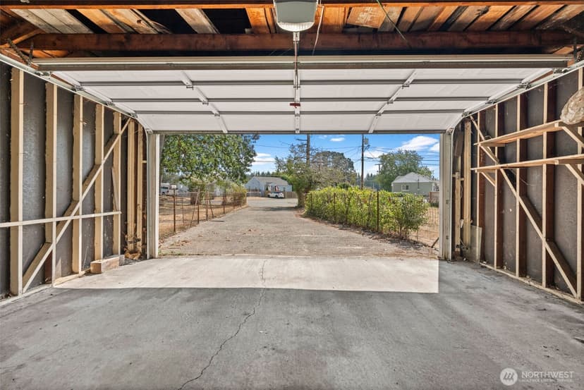 Property photo for 15202 Washington Avenue SW, Lakewood photo 34