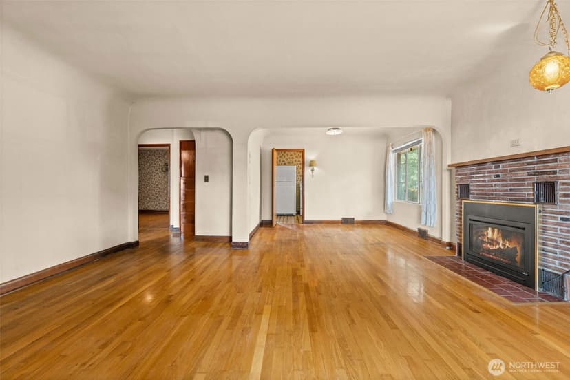 Property photo for 15202 Washington Avenue SW, Lakewood photo 13