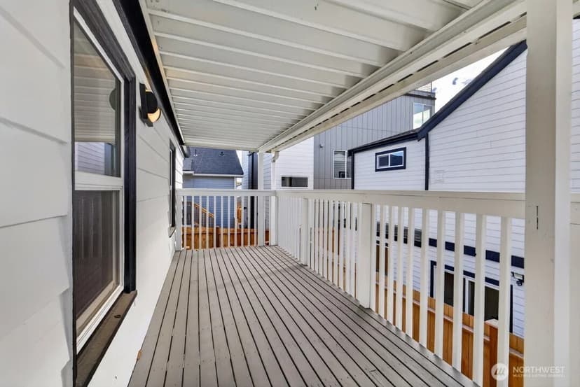 Property photo for 5561 23rd Avenue S, Seattle photo 12