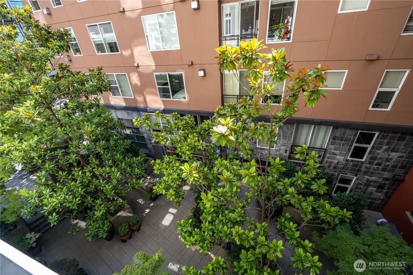 Property photo for 2607 Western Avenue #302, Seattle photo 9