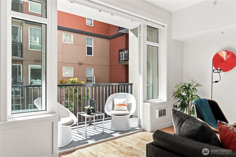 Property photo for 2607 Western Avenue #302, Seattle photo 7