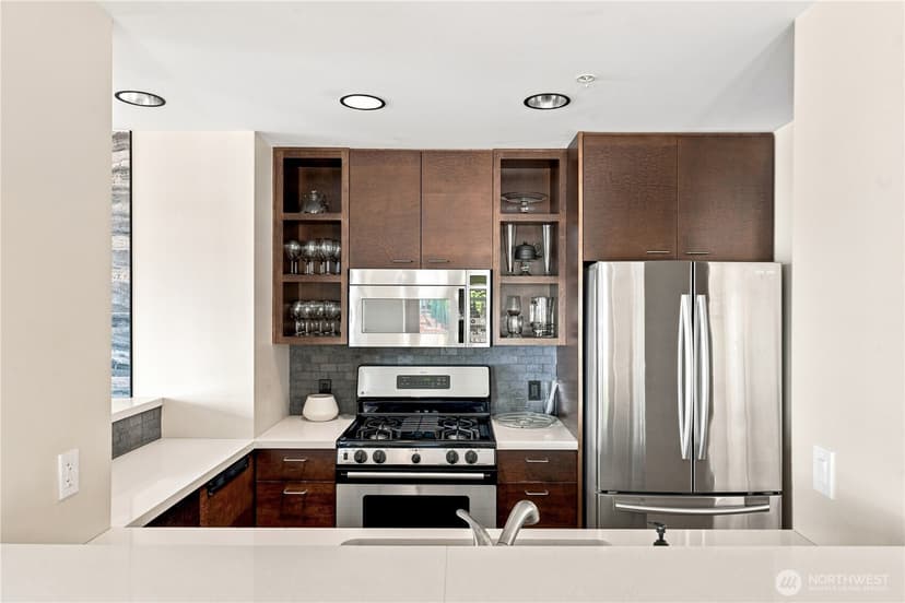 Property photo for 2607 Western Avenue #302, Seattle photo 35
