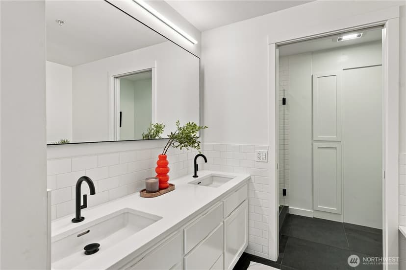 Property photo for 2607 Western Avenue #302, Seattle photo 27