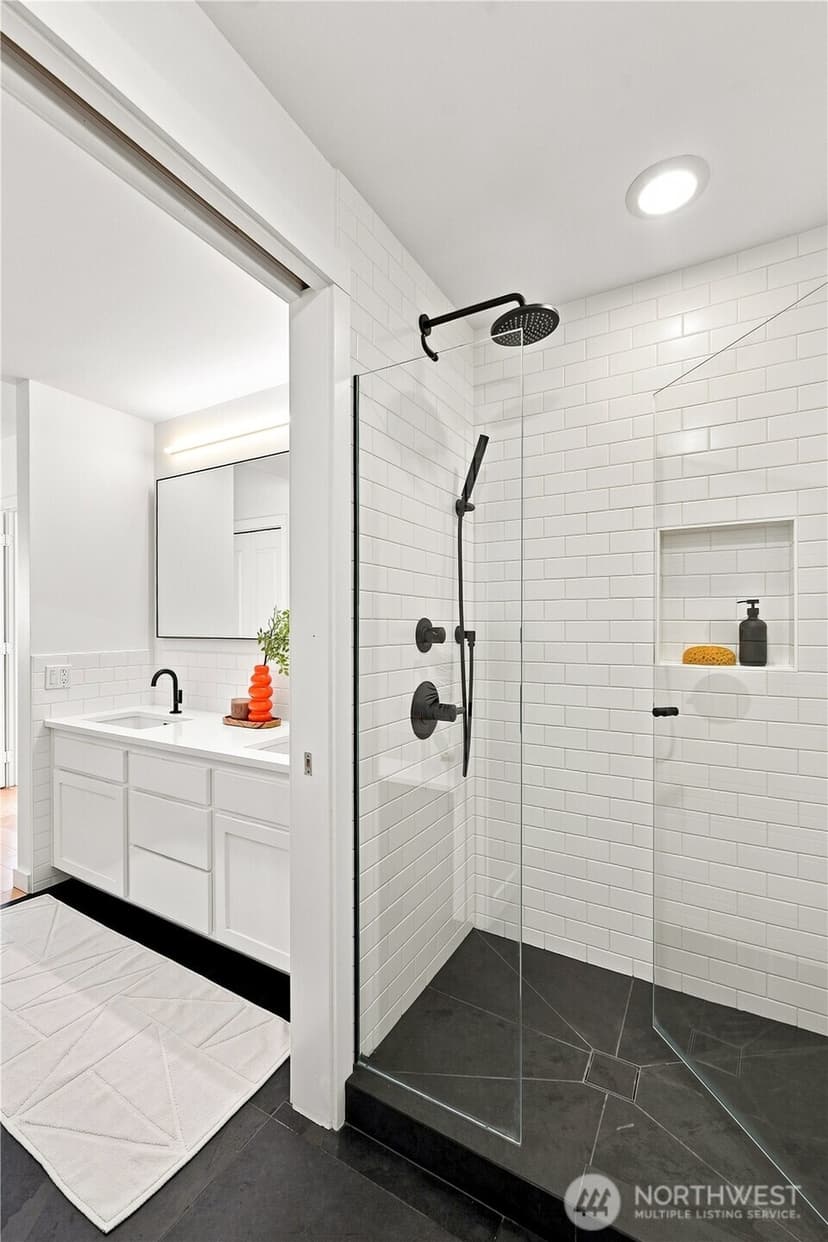 Property photo for 2607 Western Avenue #302, Seattle photo 29
