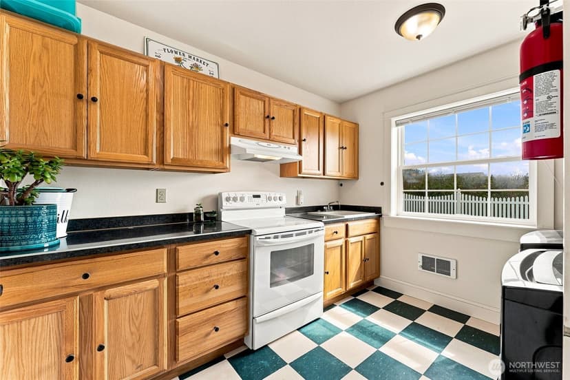 Property photo for 1307 Polara Court SW, Ocean Shores photo 32