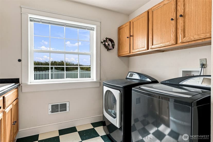 Property photo for 1307 Polara Court SW, Ocean Shores photo 31