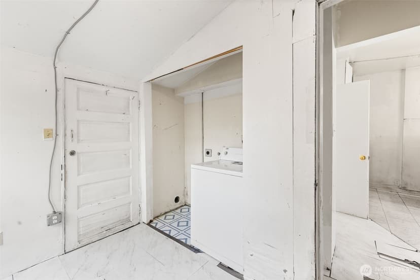 Property photo for 5208 15th Avenue S, Seattle photo 19