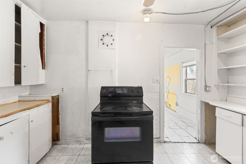 Property photo for 5208 15th Avenue S, Seattle photo 11
