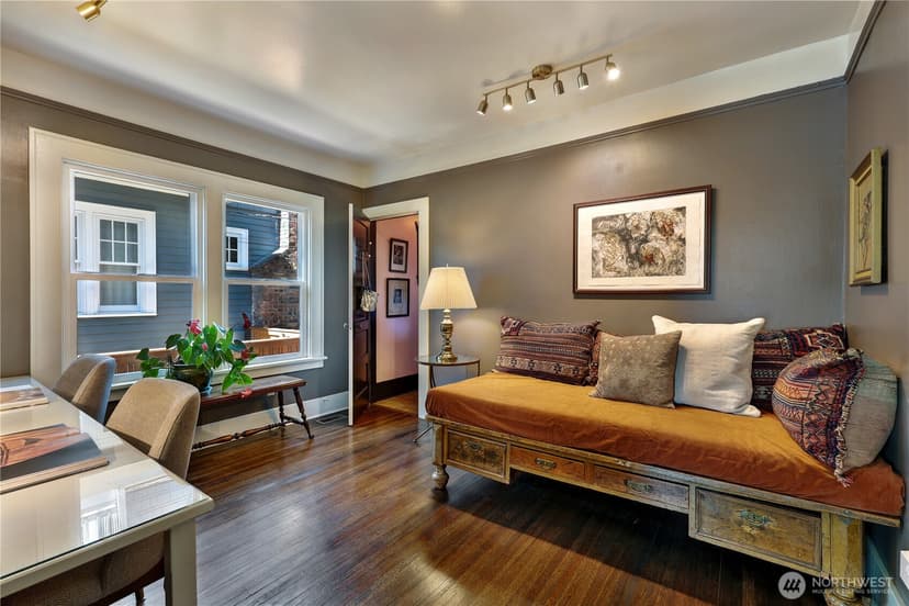 Property photo for 1023 N 49th Street, Seattle photo 19